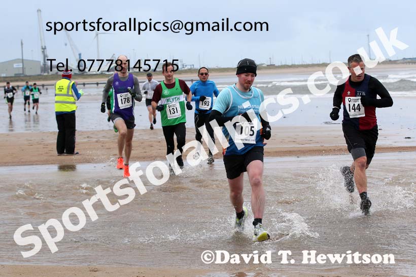 The 2021 Blyth Sands Race, December 5th. Photo: David T. Hewitson/Sports for All Pics